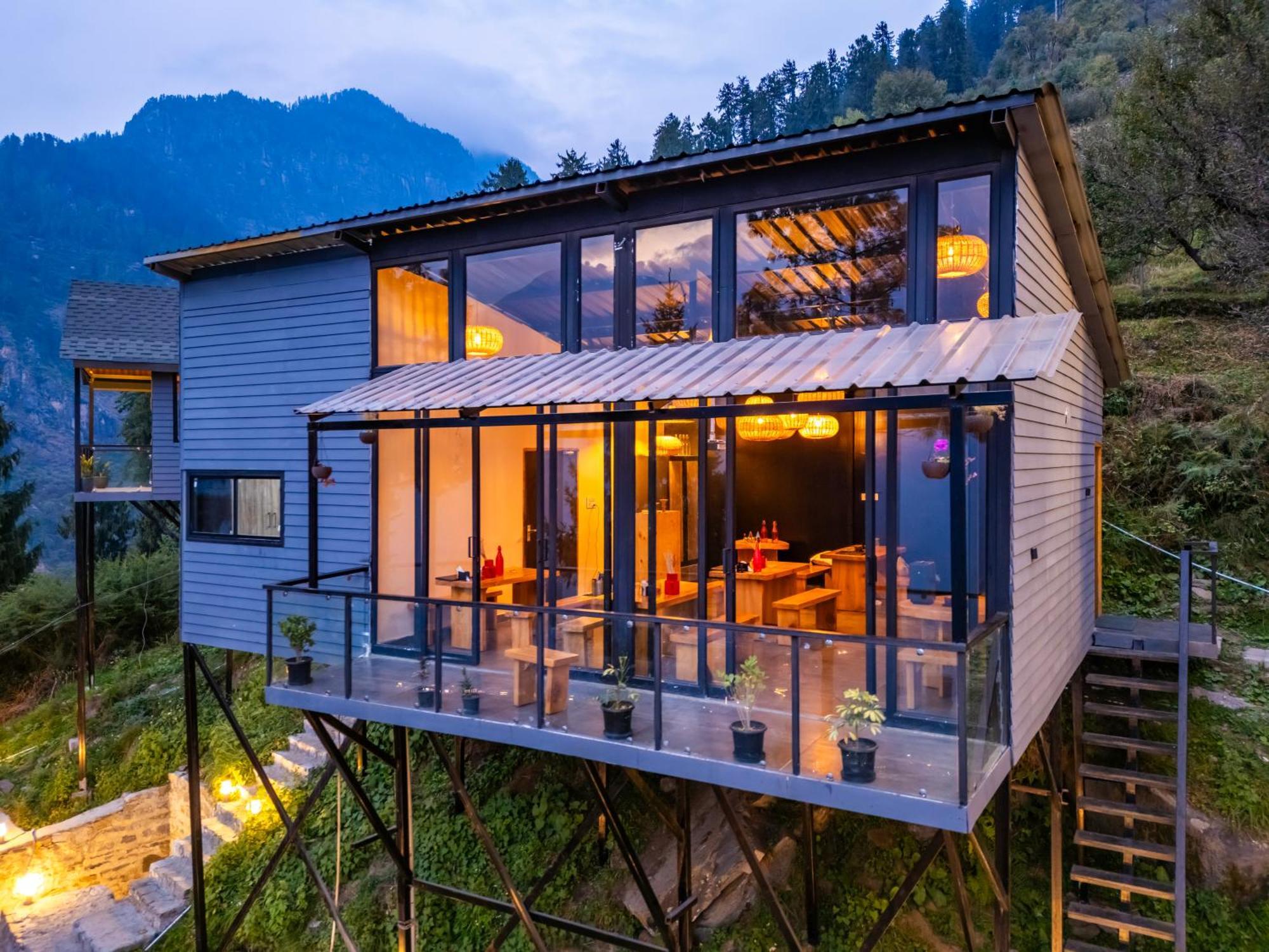 Montane Chalet , Sethan Манали Экстерьер фото
